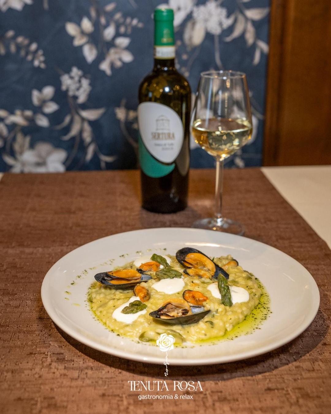 Tenuta Rosa - Gastronomia E Relax Montesano Scalo Eksteriør billede